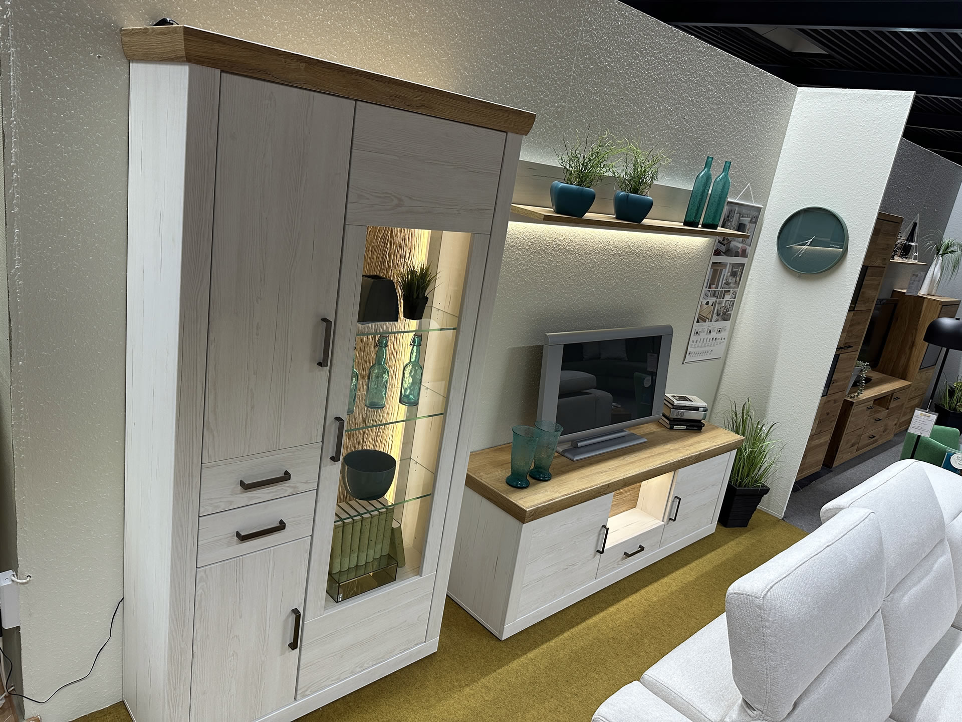 Wohnwand Madrid, Pinie Aurelio Dekor